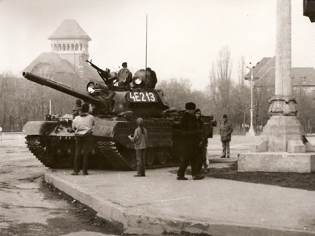 Tanque TR-85 en Bucarest, revolución de 1989