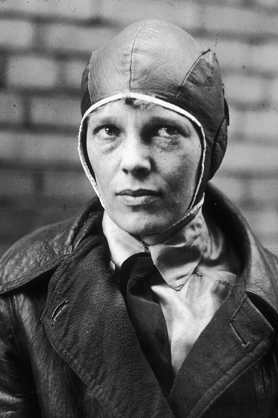 File:Amelia Earhart, 1928.jpg