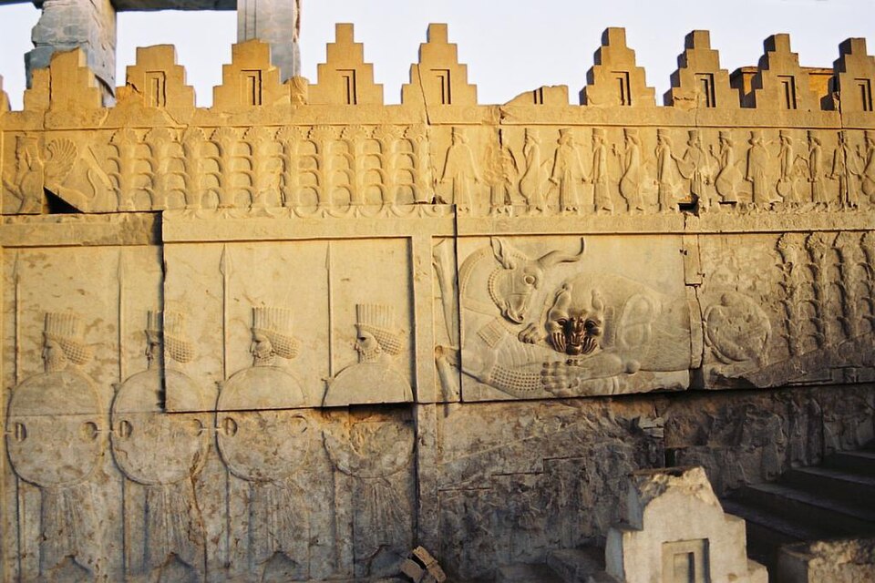File:Persepolis-Darius palace-stairs relief.jpg
