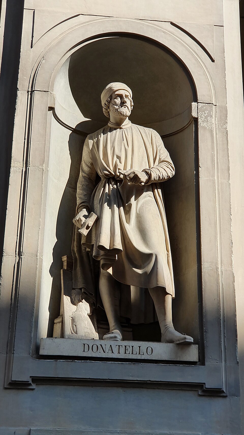 Estatua de Donatello en la Galería Uffizi