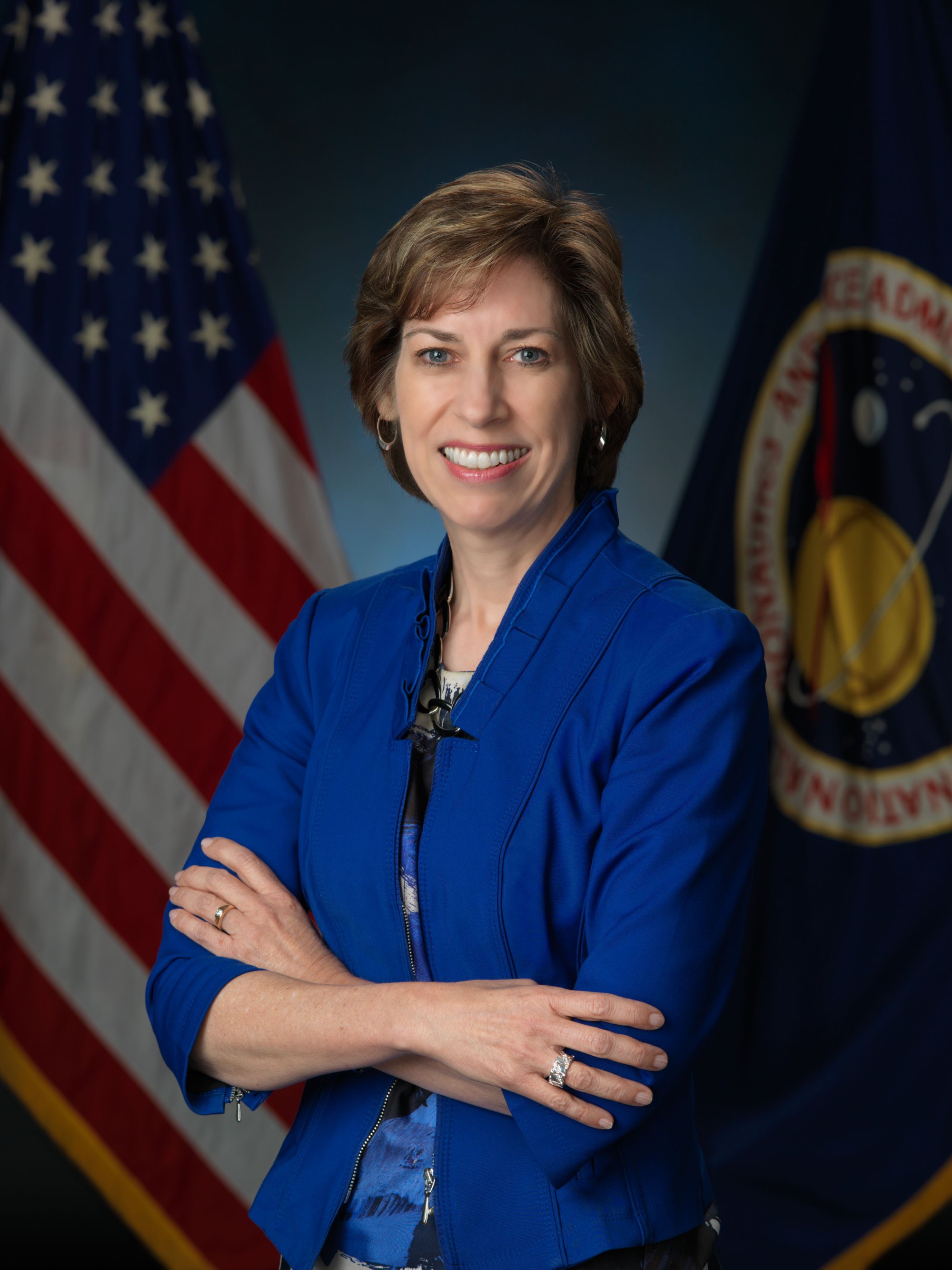 Ellen Ochoa, retrato oficial, 2014