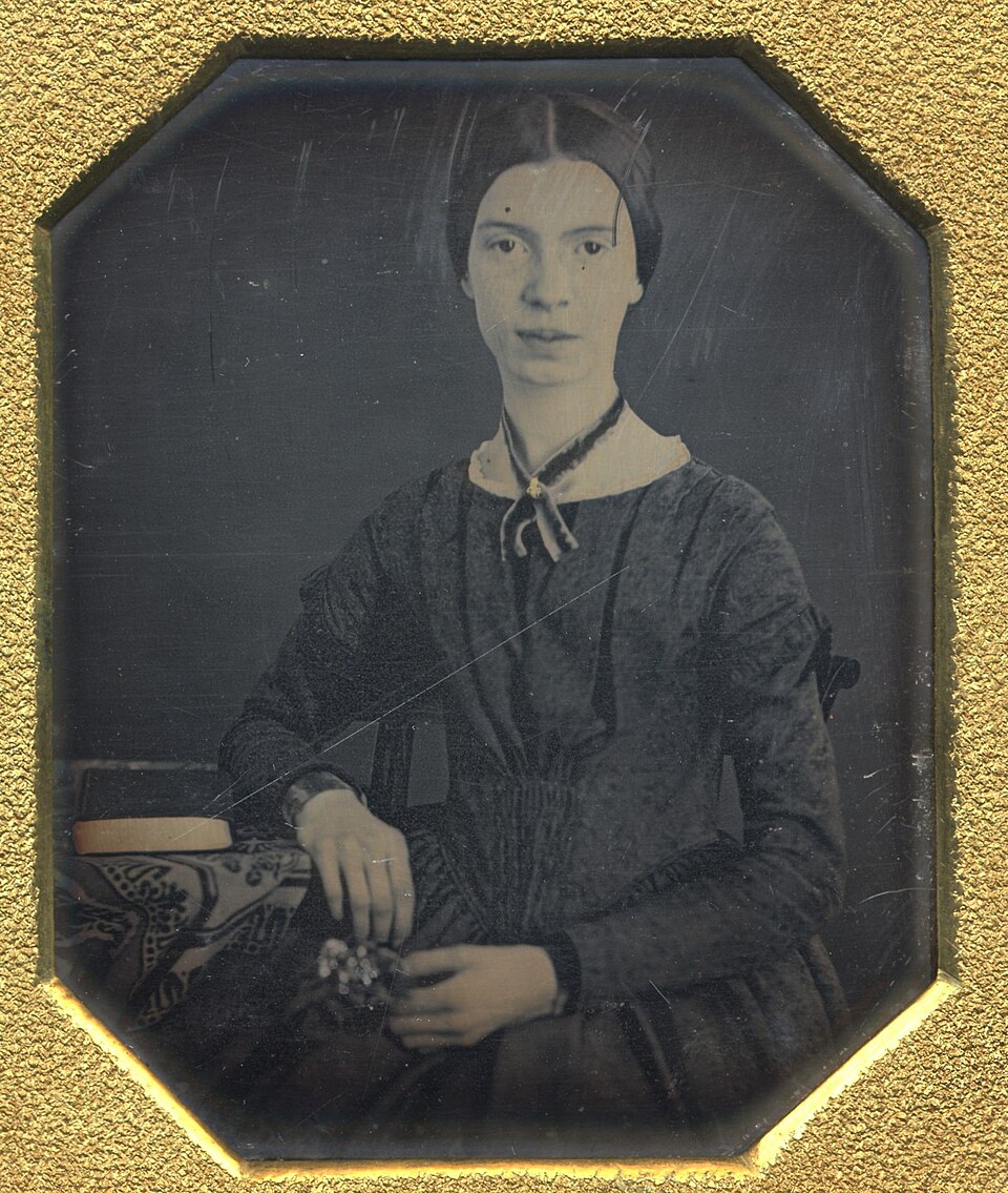 Black-white photograph of Emily Dickinson2