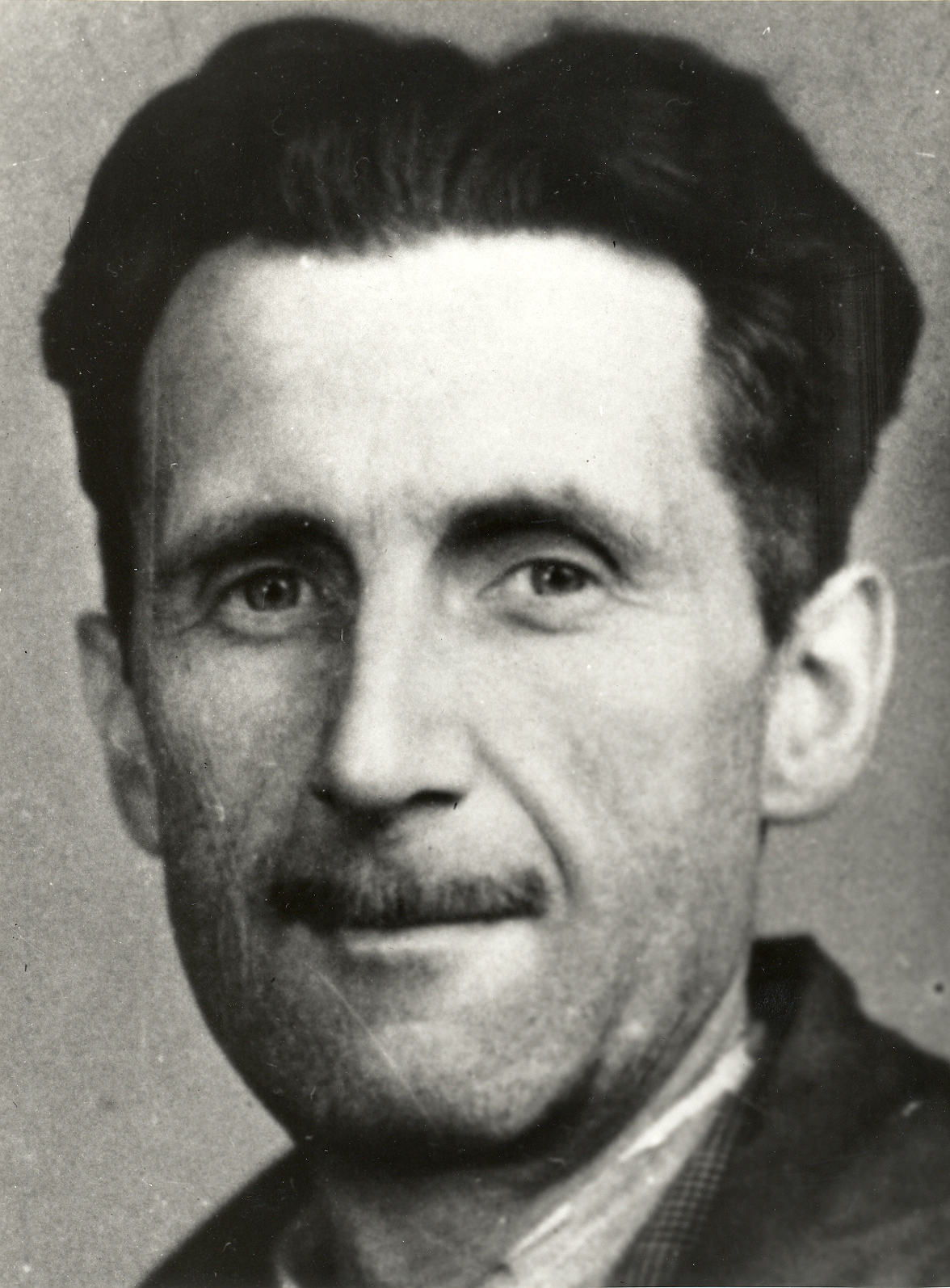 Fotografía de prensa de George Orwell