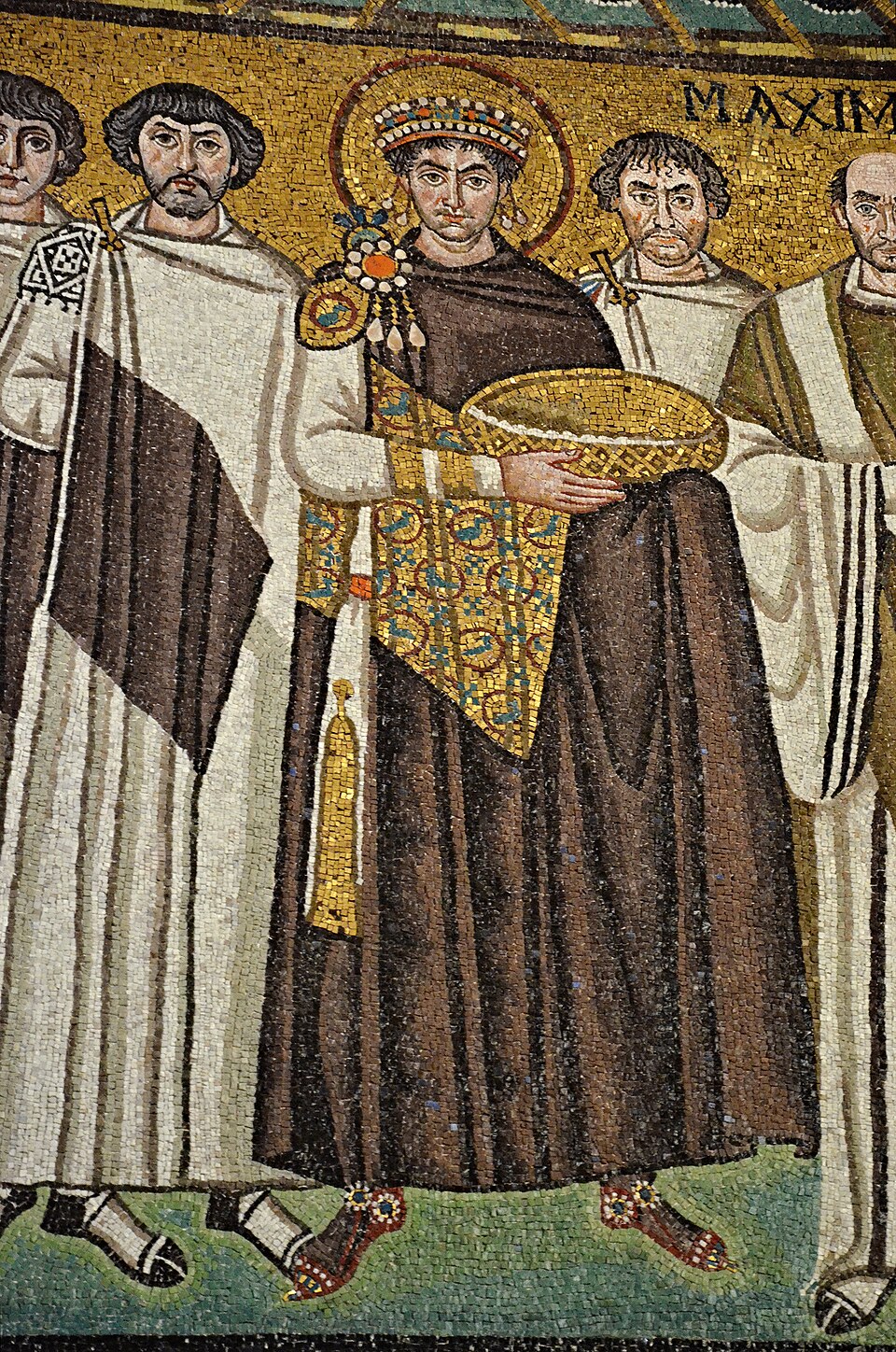 File:The mosaic of Emperor Justinian and his retinue, Basilica of San Vitale, Ravenna, Italy.jpg