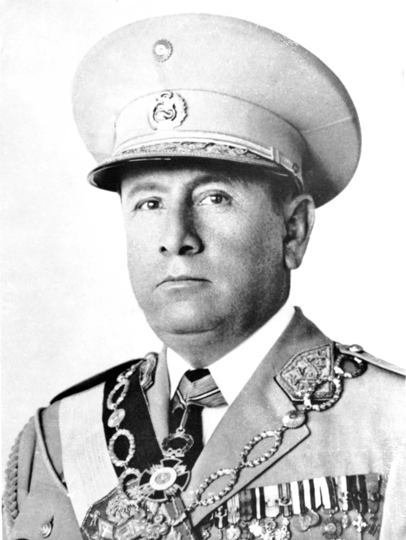 Fotografía del general Manuel A. Odría