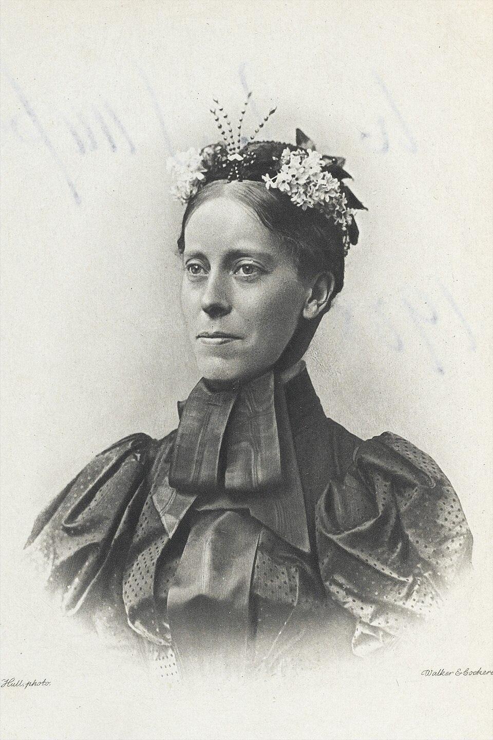 File:Mary H Kingsley Wellcome L0046617.jpg