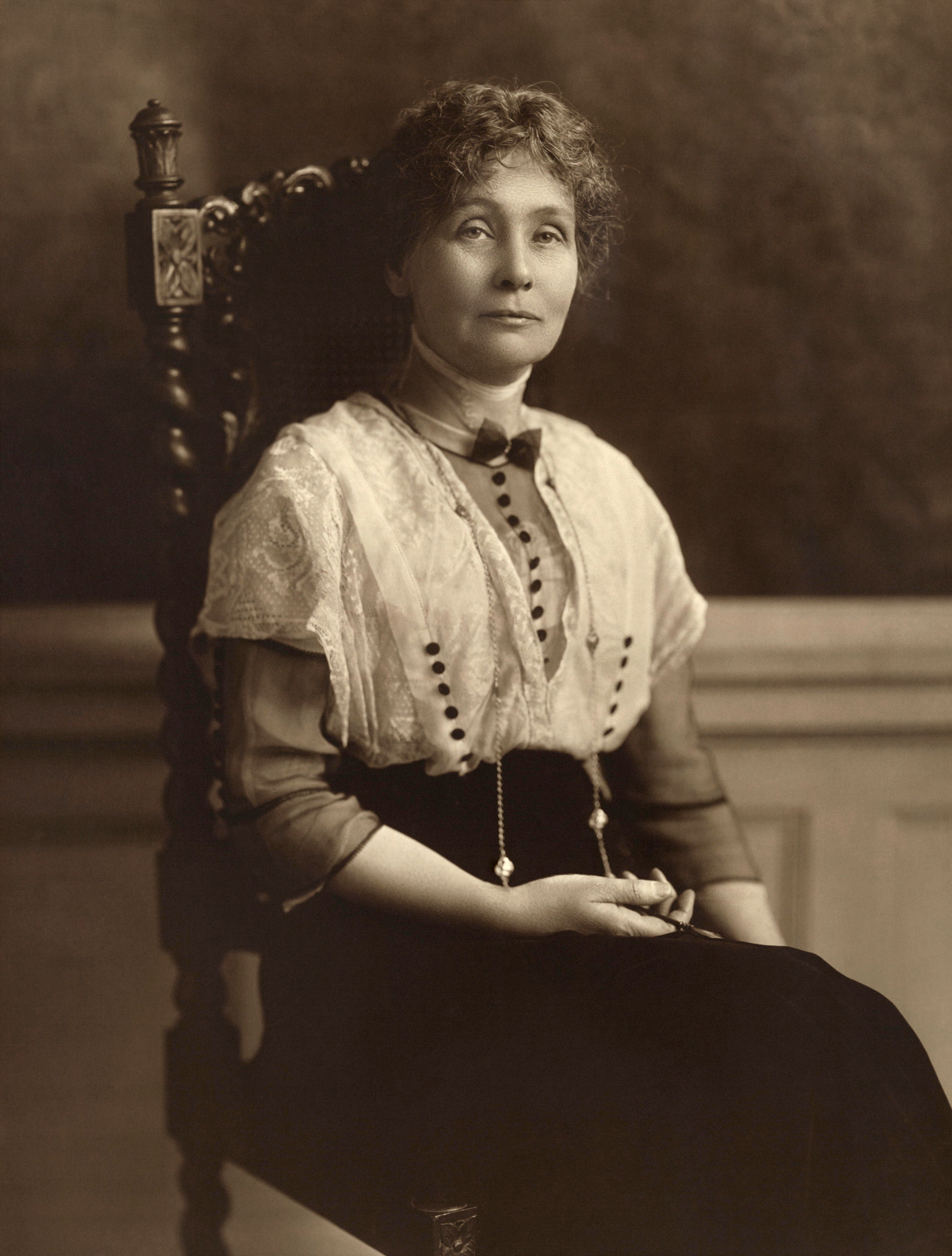Retrato de Emmeline Pankhurst, 1913