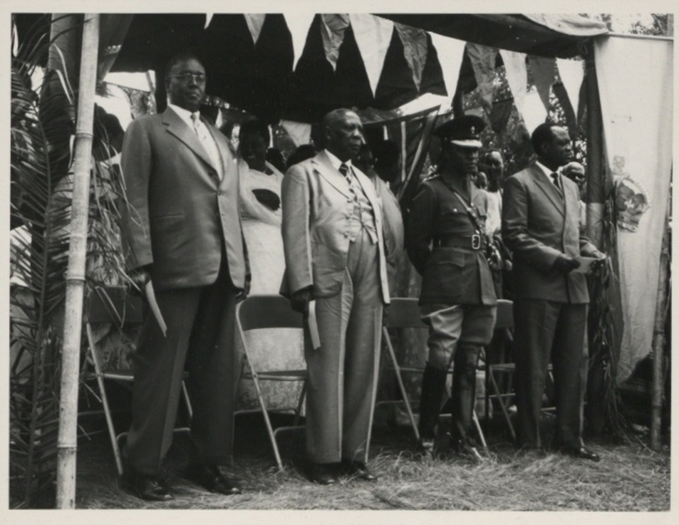 Reyes ugandeses en Toro, fines de la década de 1950